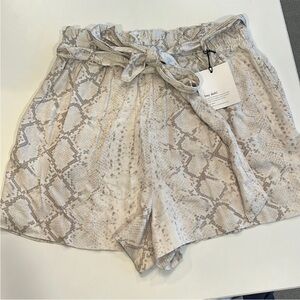 Bella Dahl Women's Snake Print Shorts Size Small NWOT